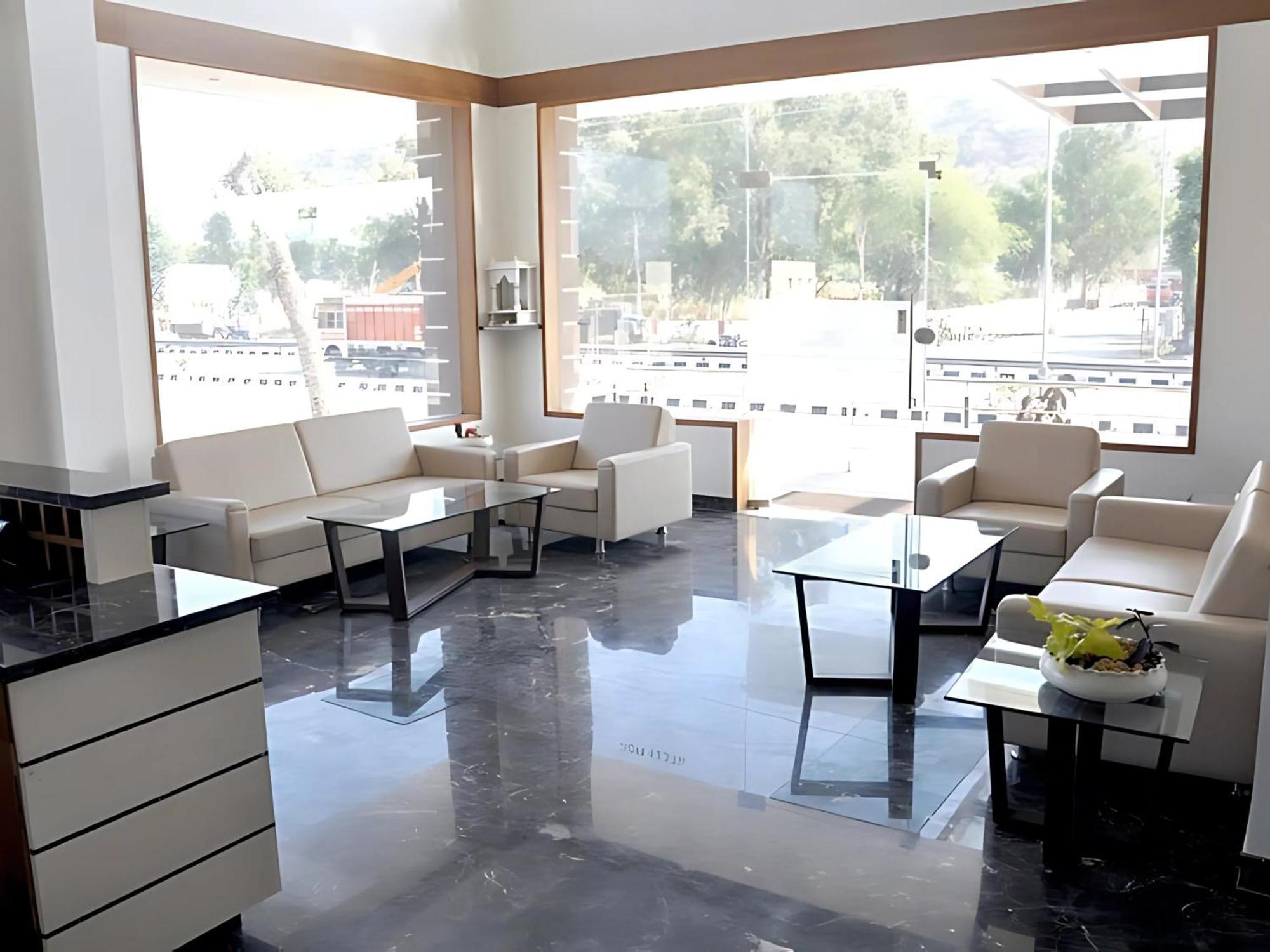 Srijan Inn อาบูโรด ภายนอก รูปภาพ
